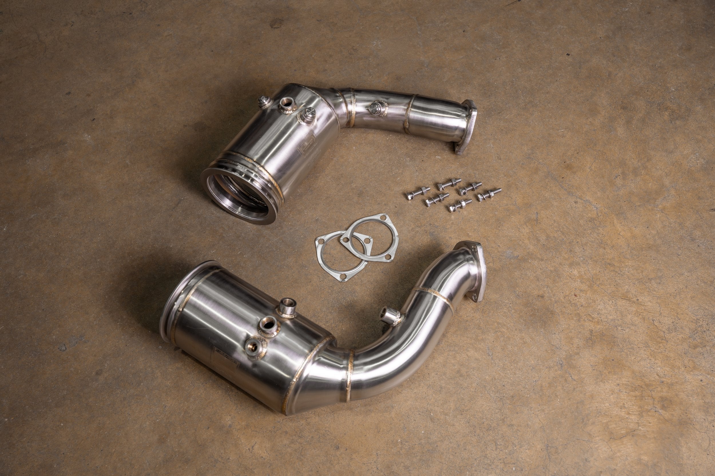 Lamborghini Urus 400 Cell Catted Downpipes