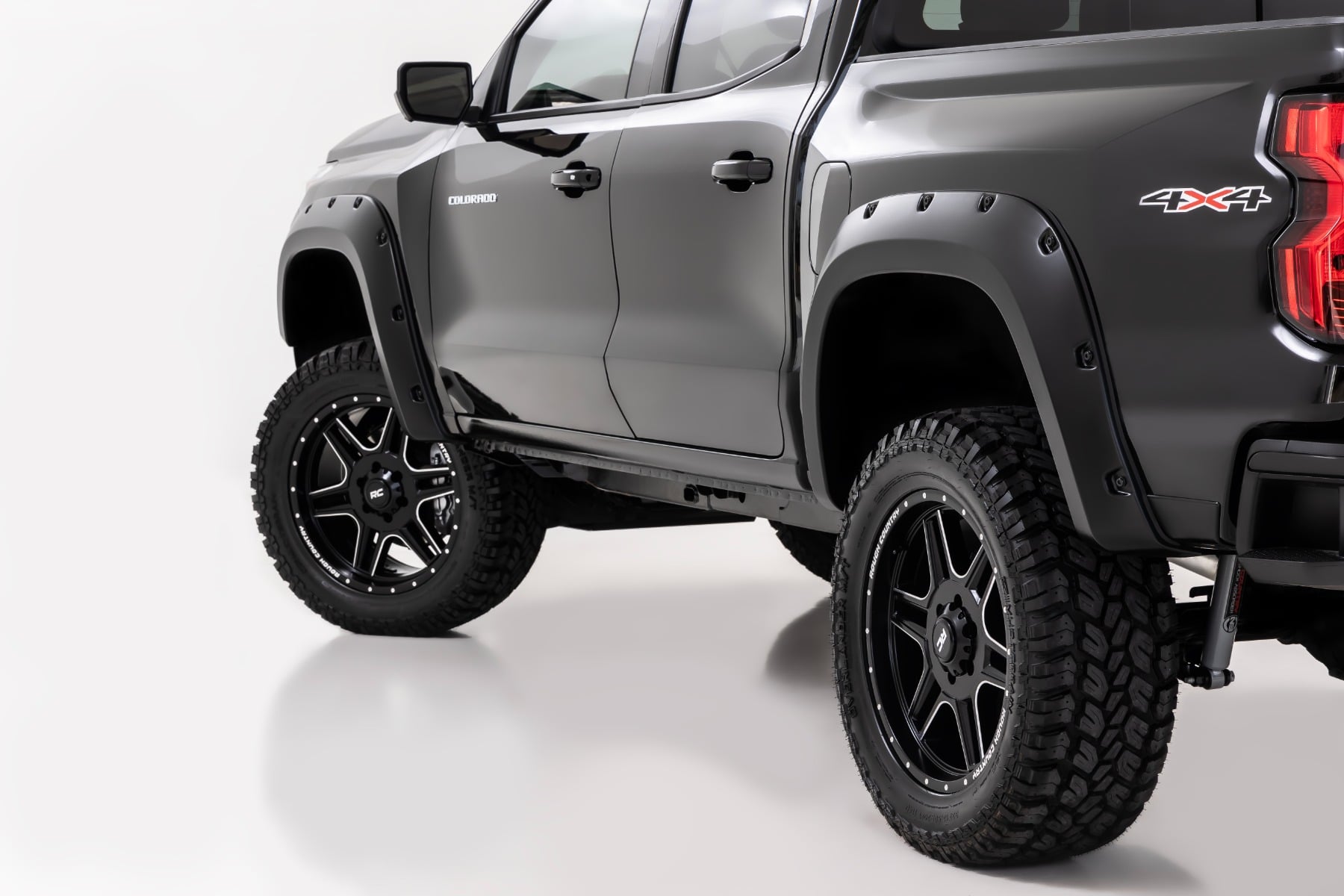 Pocket Fender Flares | GAZ Summit White | Chevy Colorado 2WD/4WD (2023-2026)