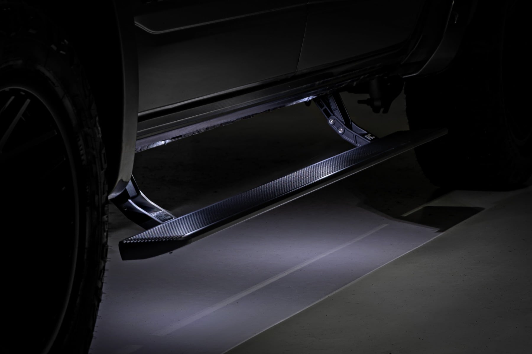Power Running Boards | HT-Series | Double Cab | Toyota Tacoma 2WD/4WD (24-26)