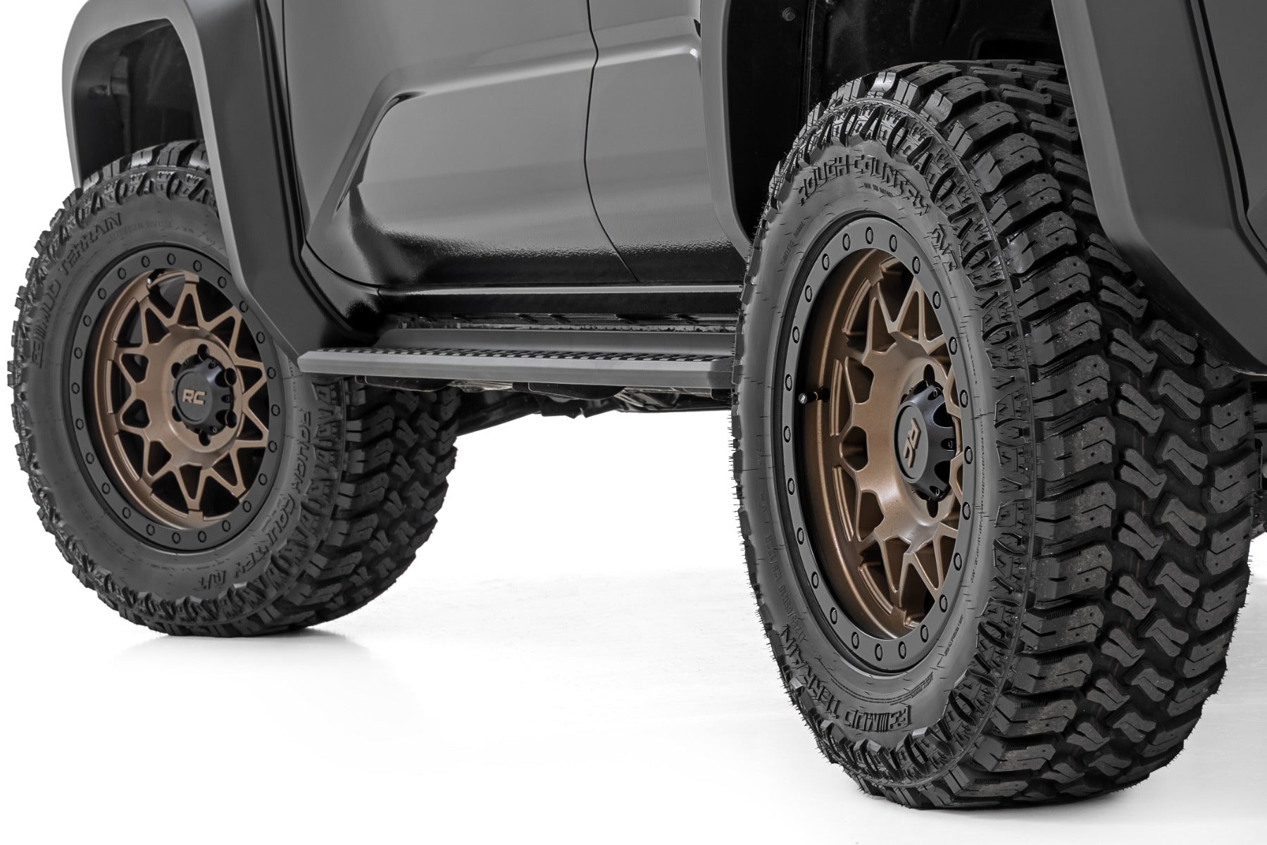 Rough Country 78 Series Wheel | Simulated Beadlock | Bronze/Black | 18x9 | 5x5.5 | -12mm