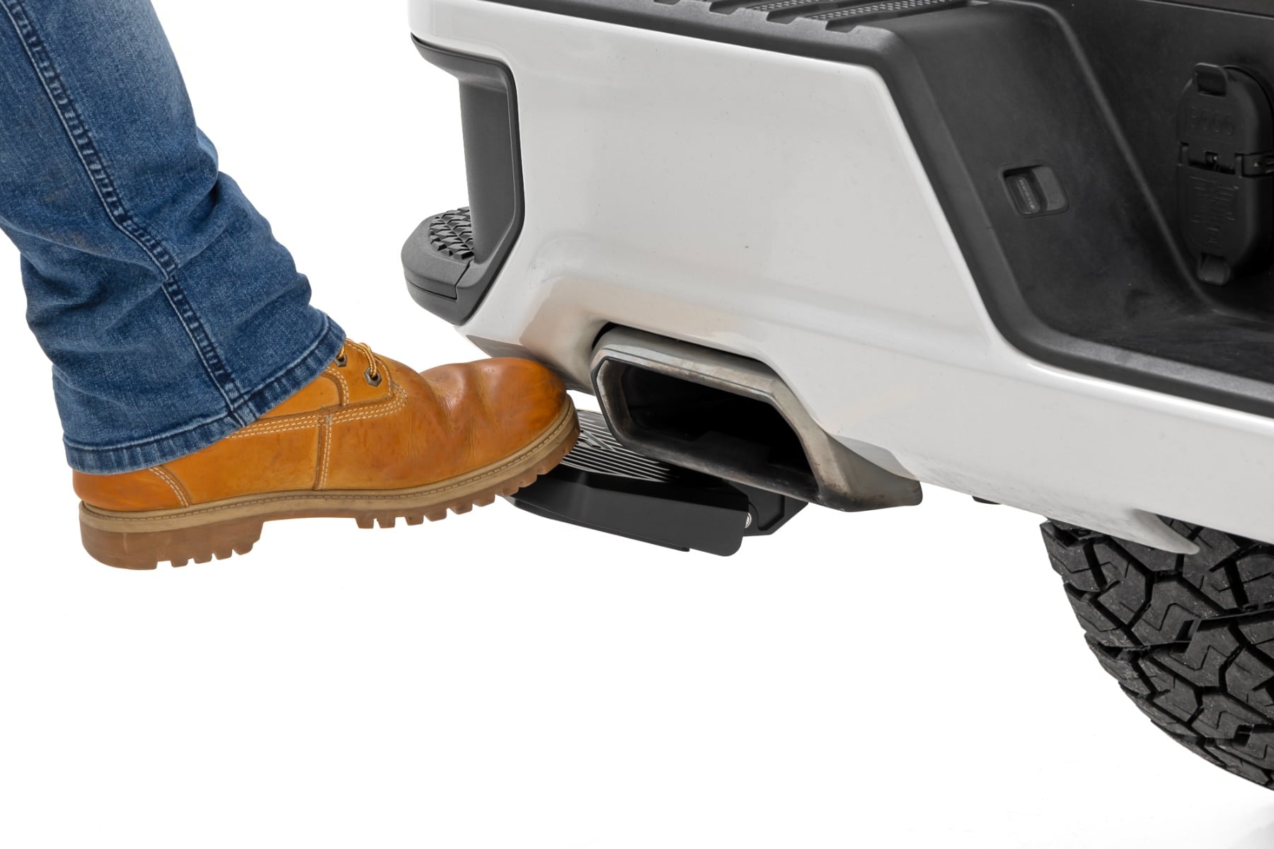 Retractable Bed Step | Manual Pull | Chevy/GMC 1500 (19-26)