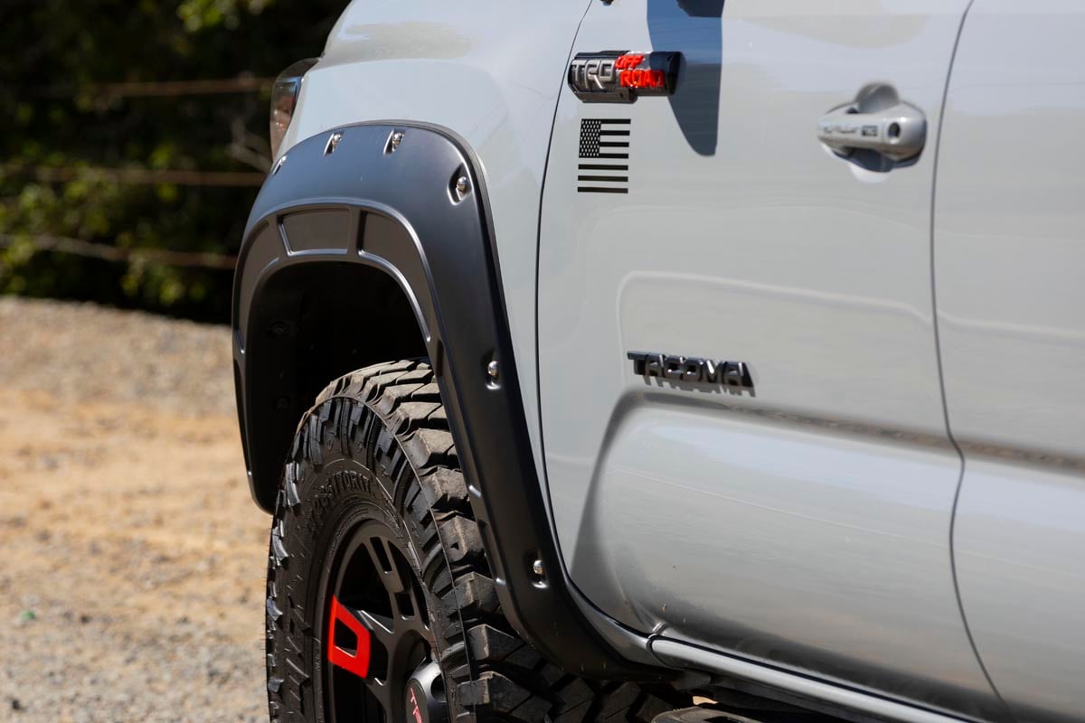 Defender Fender Flares | 1D6 Silver Sky Metallic | Toyota Tacoma (16-23)