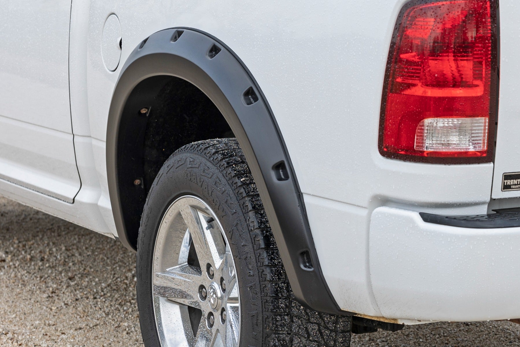 Pocket Fender Flares | PXR Brilliant Black | Ram 1500 2WD/4WD (2009-2018 & Classic)