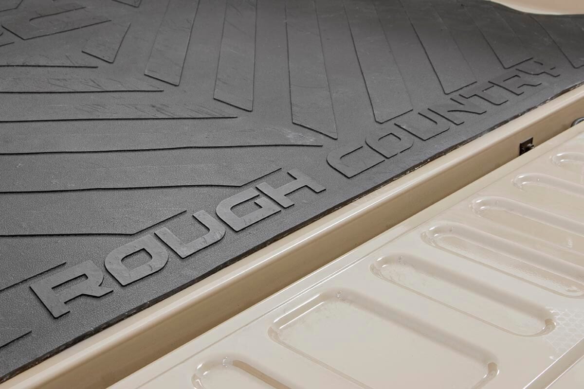 Bed Mat | 5'10" Bed | RC Logo | Chevy/GMC Sierra 1500 (19-26)/Silverado 1500 (19-26)