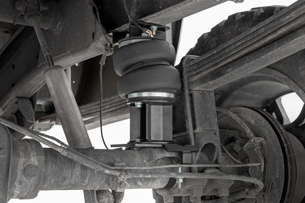 Air Spring Kit w/compressor | 0-6" Lift | Chevy/GMC 2500HD (01-10)